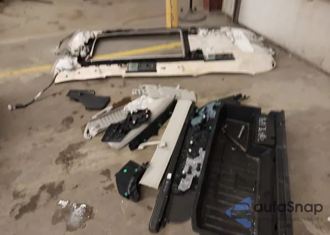 2020 Subaru Ascent Touring z USA, uszkodzony, nr VIN 4S4WMARD1L3404157